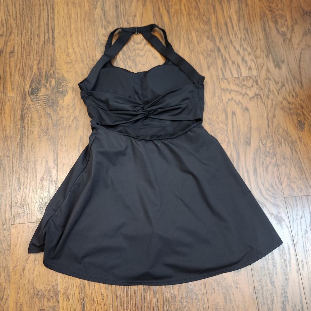 Halara Backless Twisted Active Skort Dress with Pockets - Picture 2 of 9